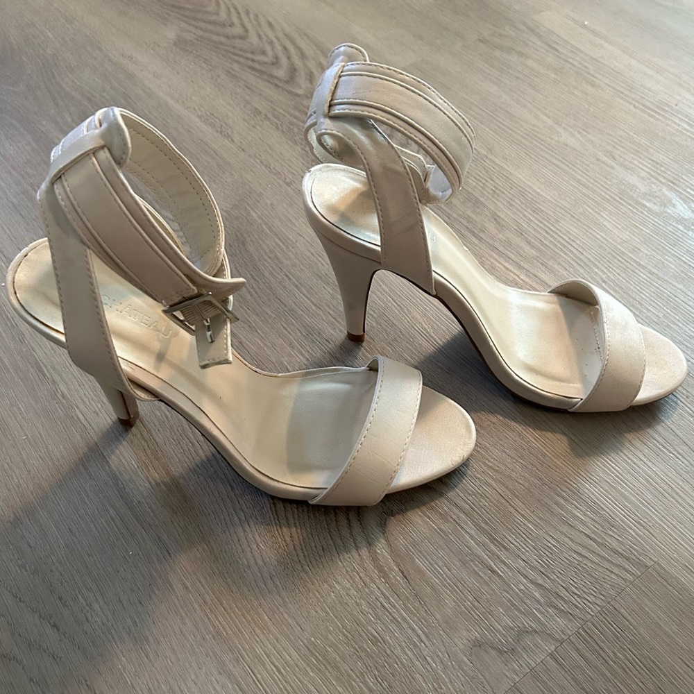 Le Chateau Cream Strappy Heels